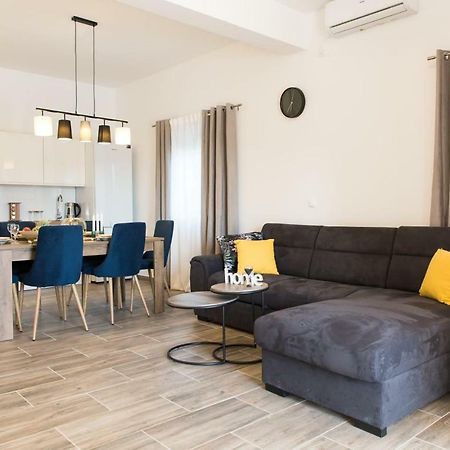 בנקובאץ Villa Nava מראה חיצוני תמונה