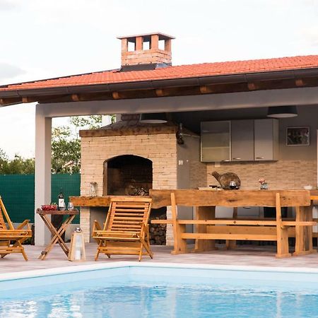 בנקובאץ Villa Nava מראה חיצוני תמונה